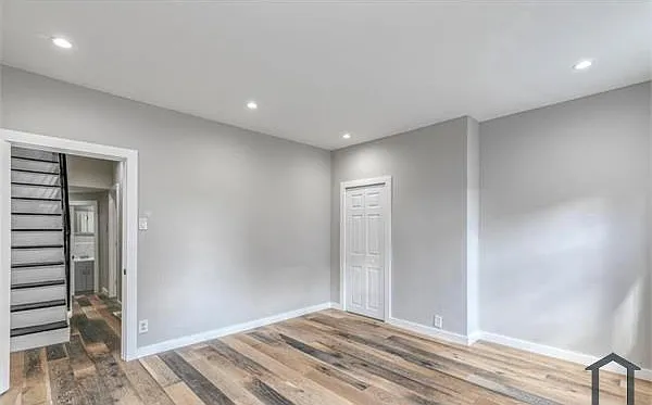2021 W Oxford St — Photo 19