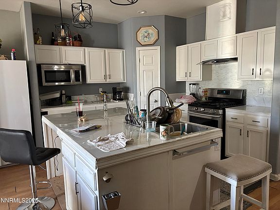 4th image of 2060 S Mackenzie Cir