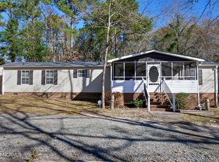 833 Wildwood Cir, Hampstead, NC 28443