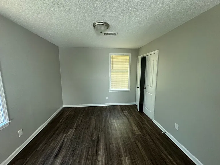 4628 Windward Dr — Photo 8