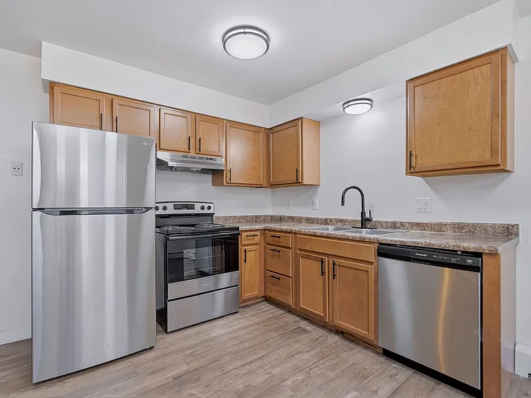 1074 Cedar Way — Photo 12