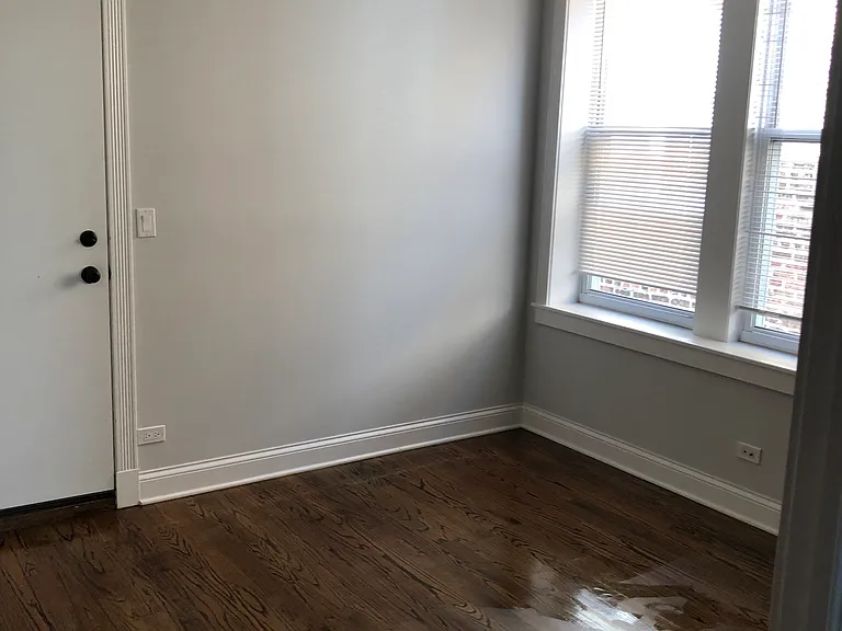 2064 N Western Ave #2 — Photo 7
