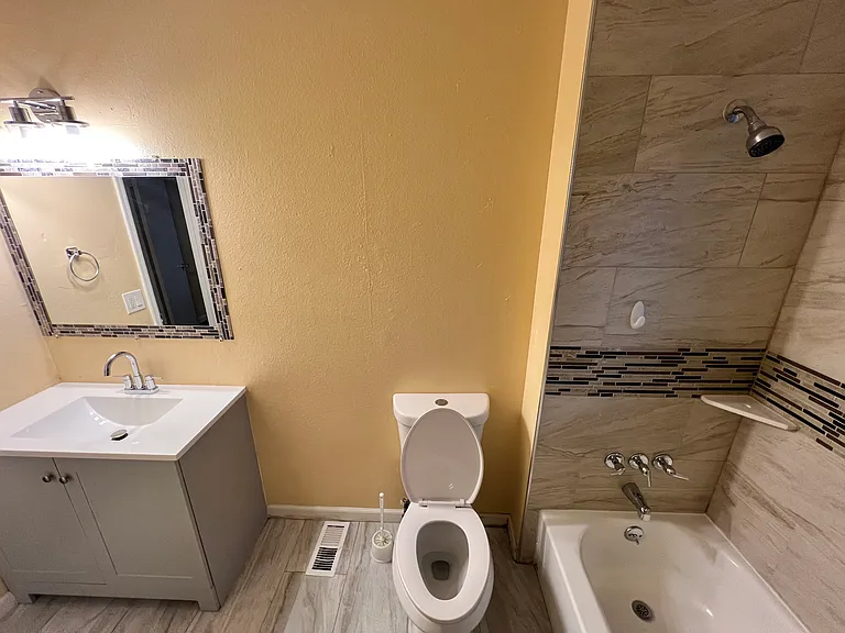 1579 S Salida Way — Photo 5