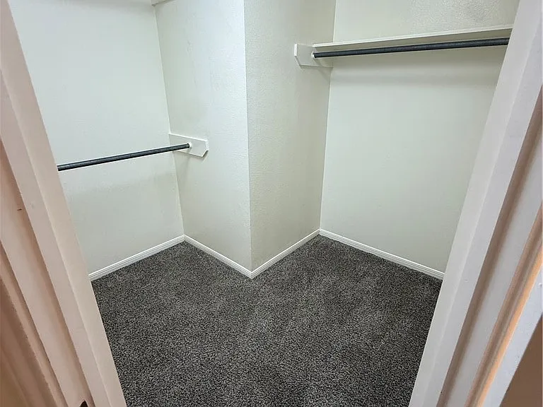 7649 Dallas St — Photo 11