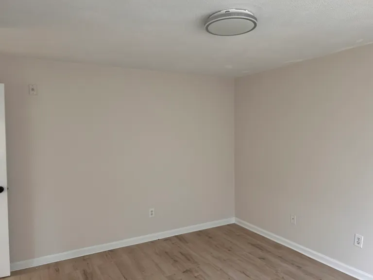 681 Charles St #4 — Photo 8