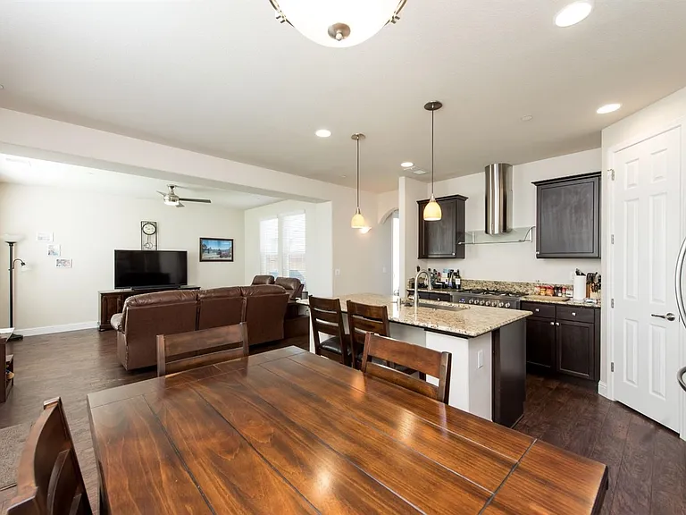 11333 N Blue Sage Ave — Photo 5