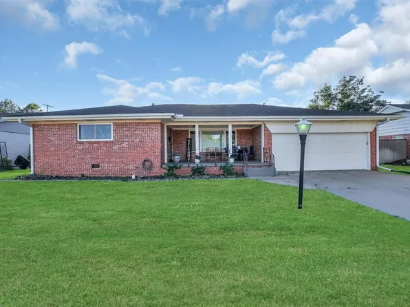 313 William Dr, Altus, OK 73521