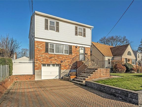 2nd image of 40 Windermere Dr