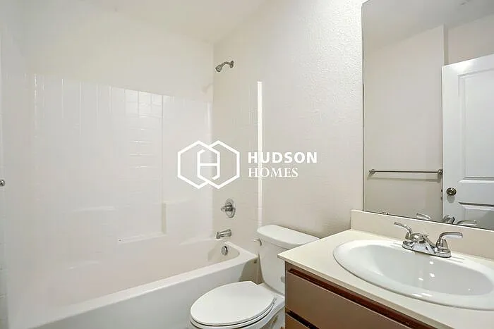 923 Burgan St #A — Photo 14