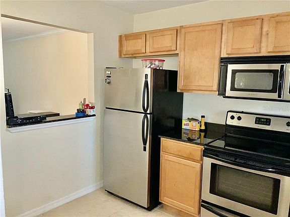 5th image of 10318 Club Cir APT 43