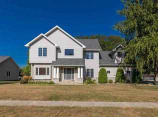 1743 Audubon Dr, Waterloo, IA 50701