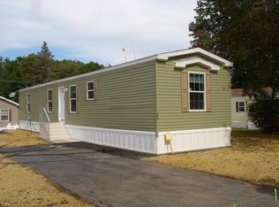 54 Patio Park Ln, Gorham, ME 04038