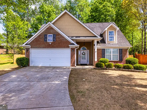 10 Evan Ct, Newnan, GA 30263