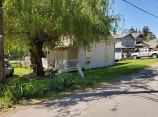 348 Ivy St, Kalama, WA 98625