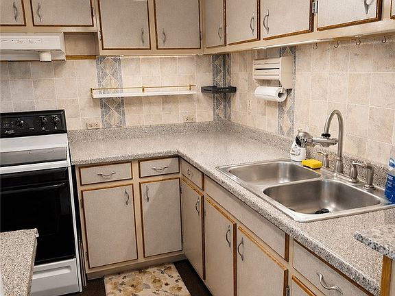 5th image of 14567 Madison Ave APT 609
