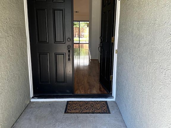 3rd image of 15 Cannes Ct
