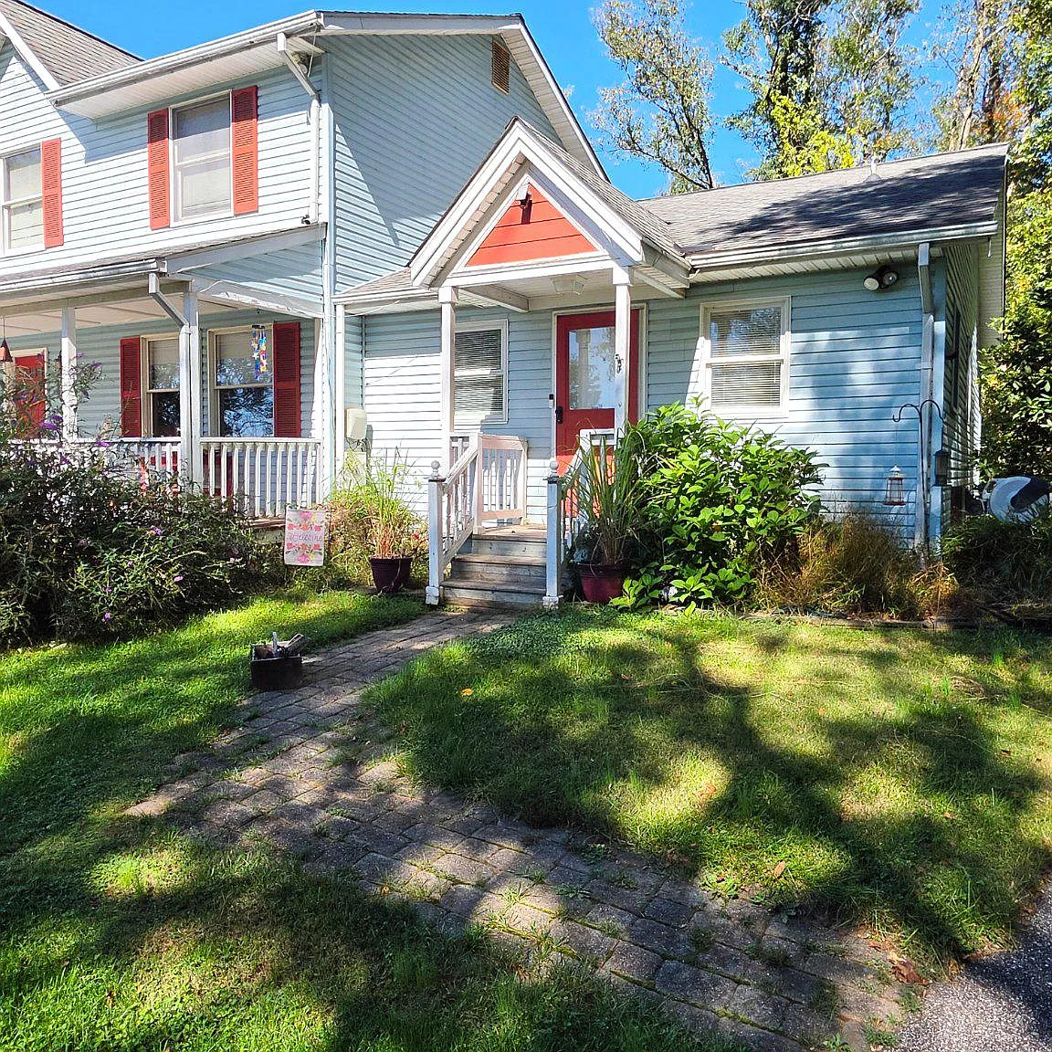 1 bed, 1.0 bath, 1000 sqft, $2,100 — Photo 1