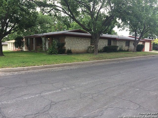 1st image of 466 Savannah Dr