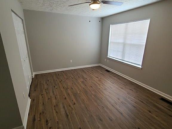 4th image of 307 Gaylor Ln