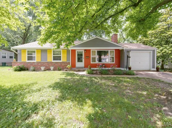 110 Frost Ave, Saint Louis, MO 63135