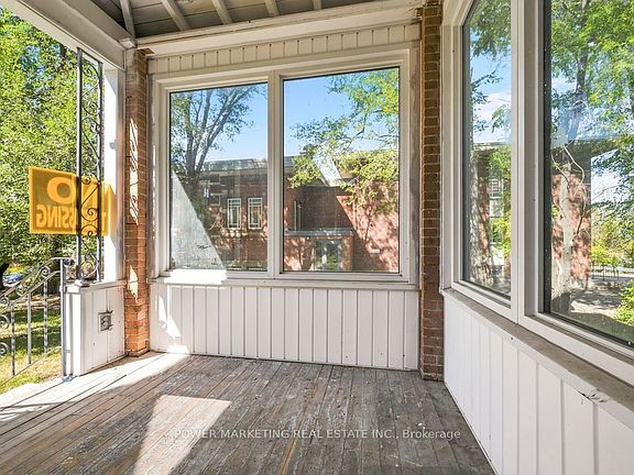 4th image of 247 Victoria St