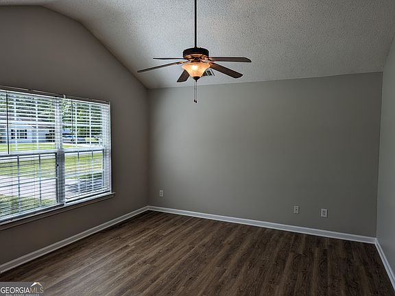 3rd image of 310 Barrister Cir