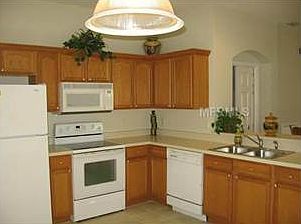 2nd image of 2401 Earlswood Ct