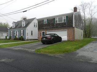 22 Hoppin Rd, Newport, RI 02840