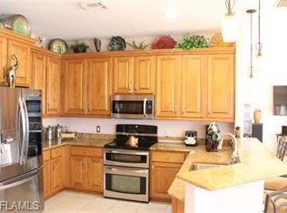 623 NW 38th Pl, Cape Coral, FL 33993