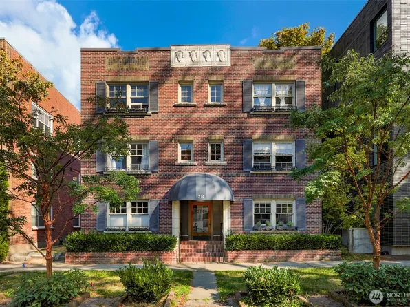214 16th Avenue E #102, Seattle, WA 98112