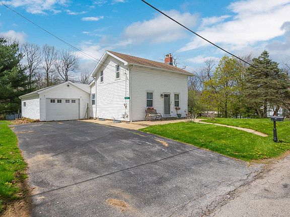 2nd image of 10716 Green Rd