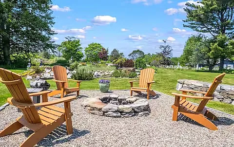 1496 Harpswell Neck Rd