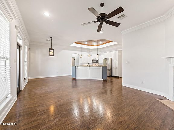 5th image of 102 Crenshaw Dr