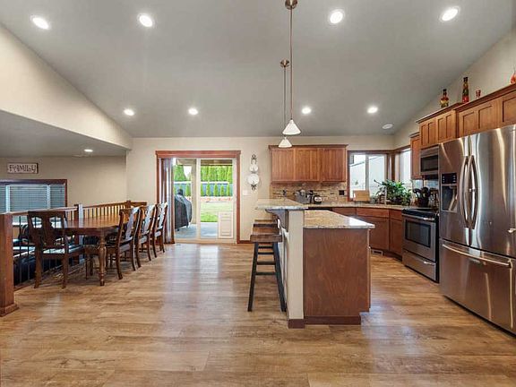 4th image of 20403 E 6th Ln