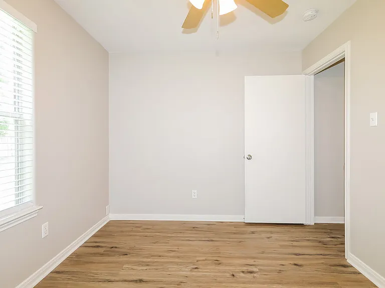 16325 Sun View Ln — Photo 13