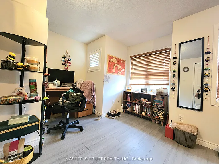 745 Laurelwood Dr — Photo 7