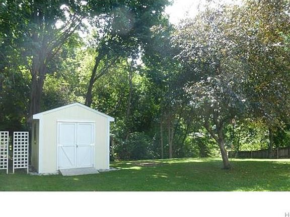 4th image of 54 Wickham Dr