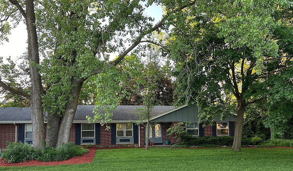 1st image of 1734 W Edward Ln