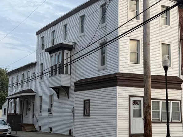 20 N King St, Gloucester City, NJ 08030