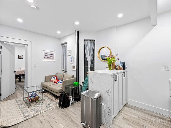 2nd image of 247 Mulberry St #6