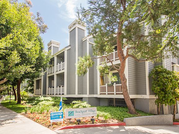 3rd image of 8505 Gulana Ave Unit 6107