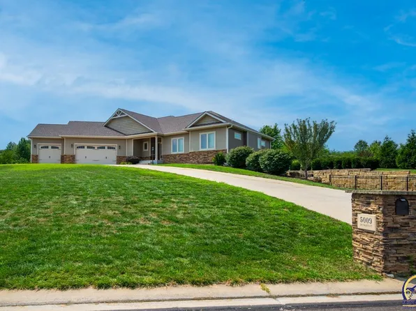 5009 NW Fielding Ct, Topeka, KS 66618