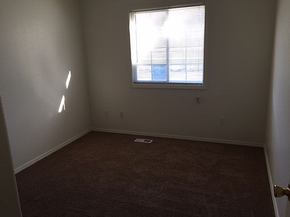 5th image of 413B W Orchard Ave
