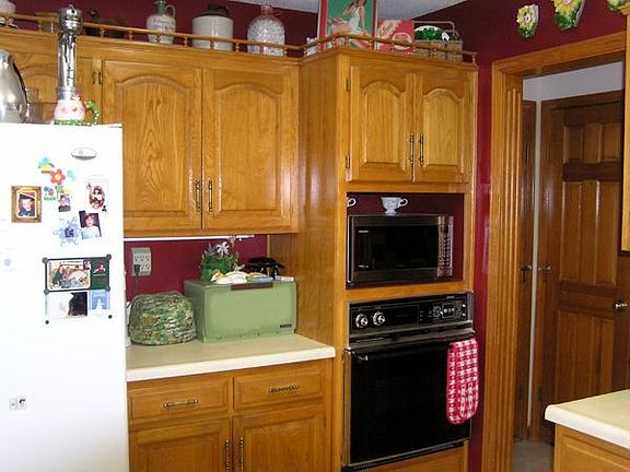 Kitchen & Entry to Main Floor Laundry