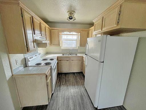 1st image of 403 N Broadway St #10