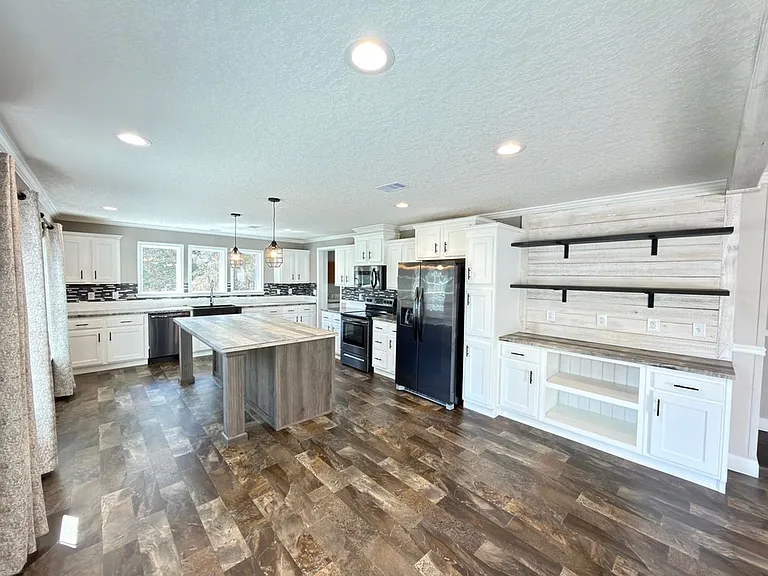 55 Oak Ave — Photo 19