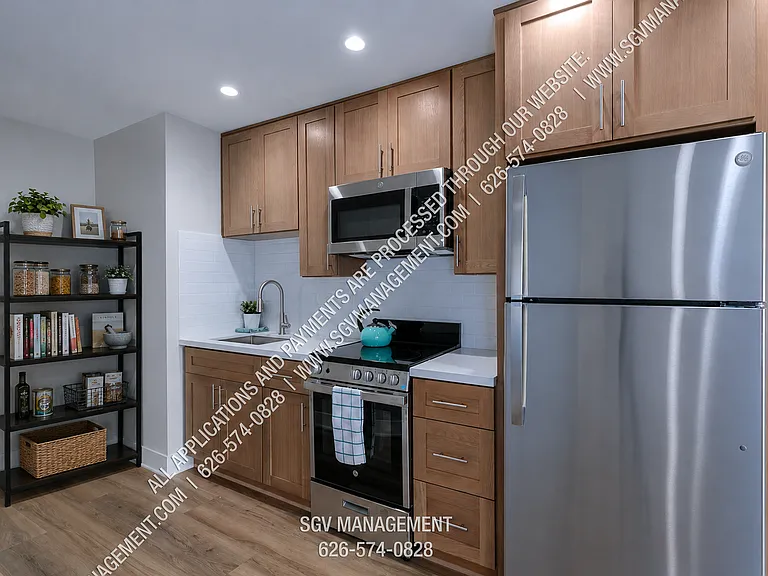 427-433 W Duarte Rd — Photo 6