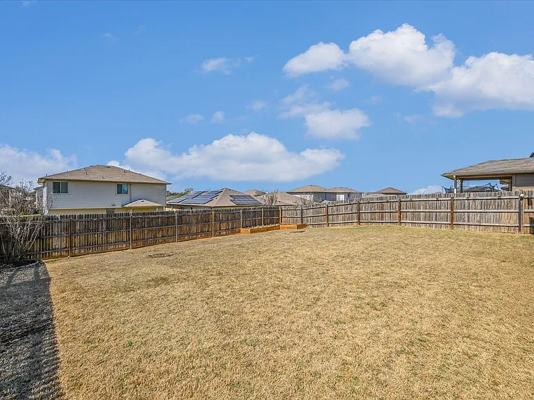 725 Pinnacle Dr — Photo 20