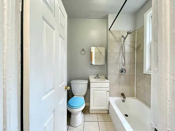 2nd image of 167 Clendenny Ave #1RAB