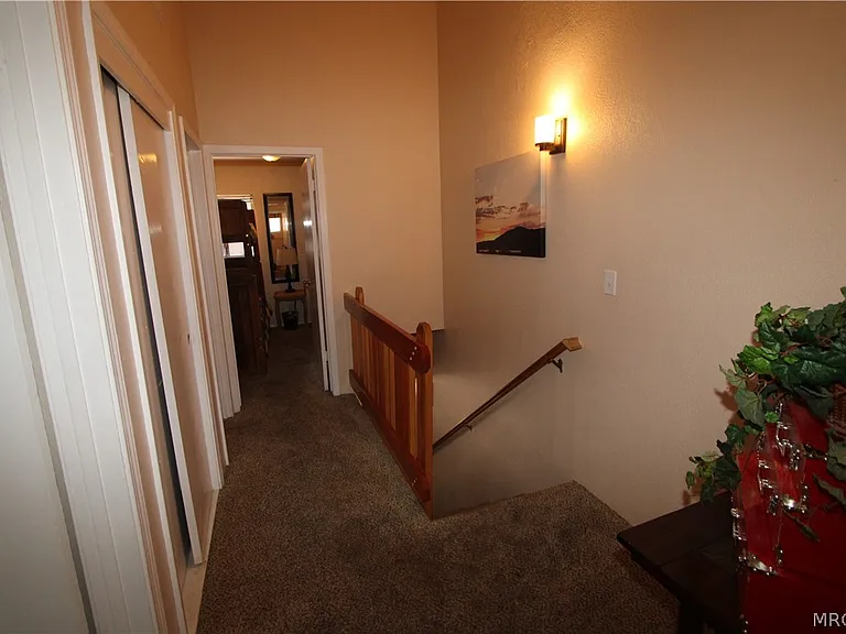 774 Summit Blvd #B — Photo 16